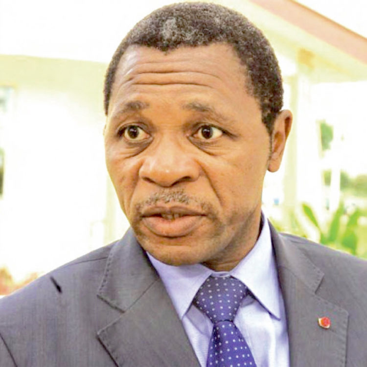 La justice esquive un «putch» de Atanga Nji