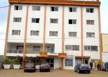 Le boss de Safari hôtel à la barre pour déclarations mensongères