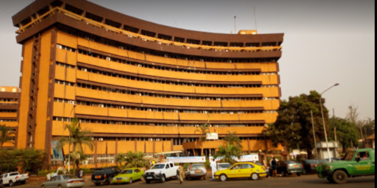 Il réclame 28 ans d’arriérés d’allocations familiales à l’Etat