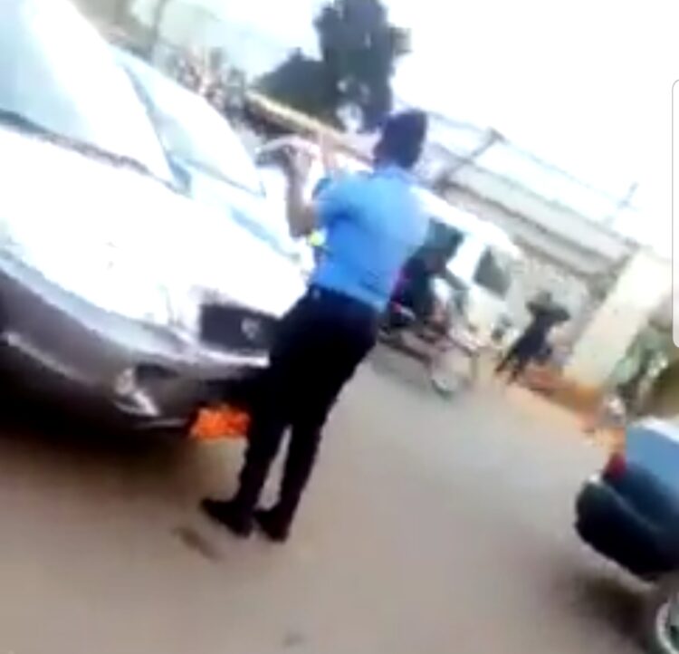 À Kondengui pour avoir tenté de tuer un fonctionnaire de police