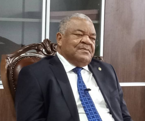 Mve Elemva poursuit son pasteur pour diffamation 