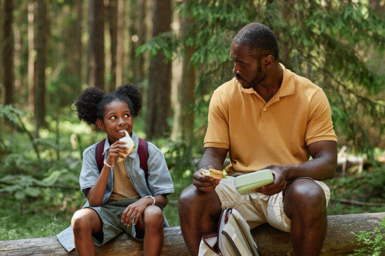 L’oncle qui veut arracher les enfants à leur mère